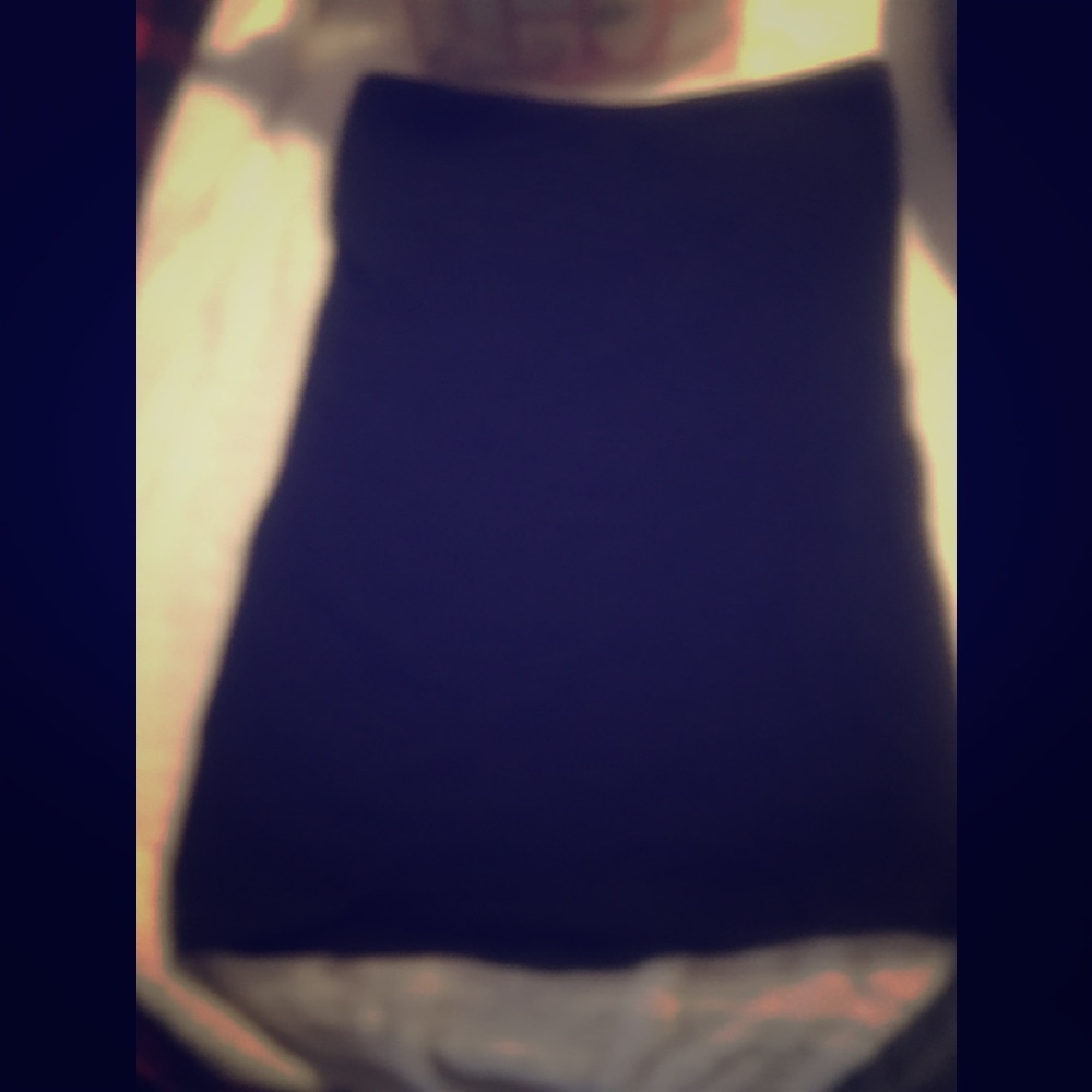 Women’s sleeveless tank with bra inside